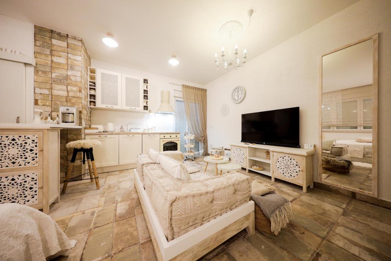 Ika Boutique Luxury Apartment